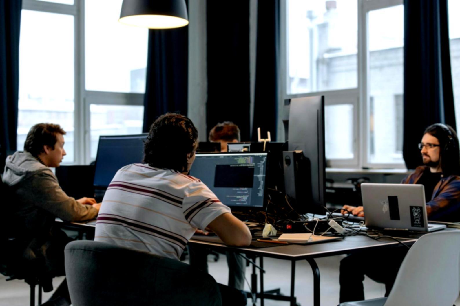 Developer workspace at apiwisevoltis office in Weston